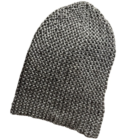 H&M Stylish Gray/Silver One Size Soft Knit Beanie - Picture 1 of 4